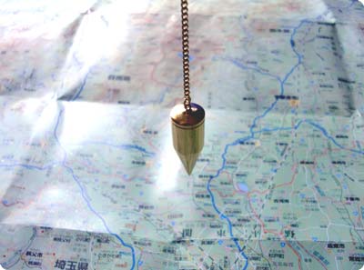 �n�}����y�n�̋C�𑪒�ł���